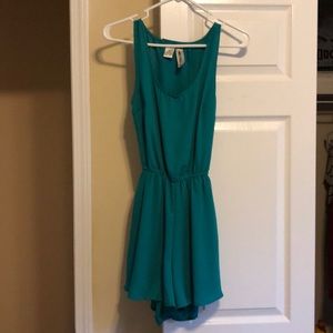 Green jumper size XS